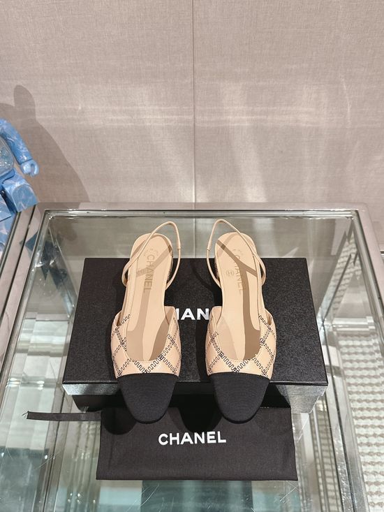 Chanel Embroidered Quilted Slingback Sandals with Leather Sole