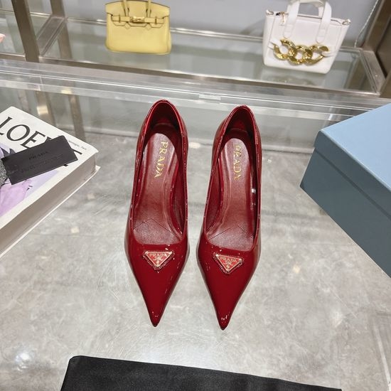 Prada Pointed Toe Patent Leather Pumps Leather Sole