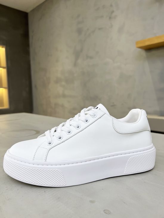 Prada Classic Elegant Leather Comfortable Casual White Shoes