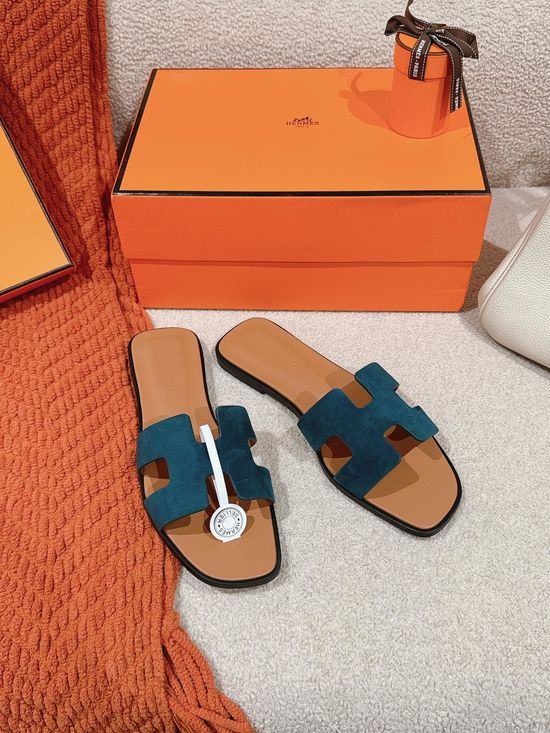 Hermes Classic Slip On Leather Sandals Versatile Comfortable Footwear