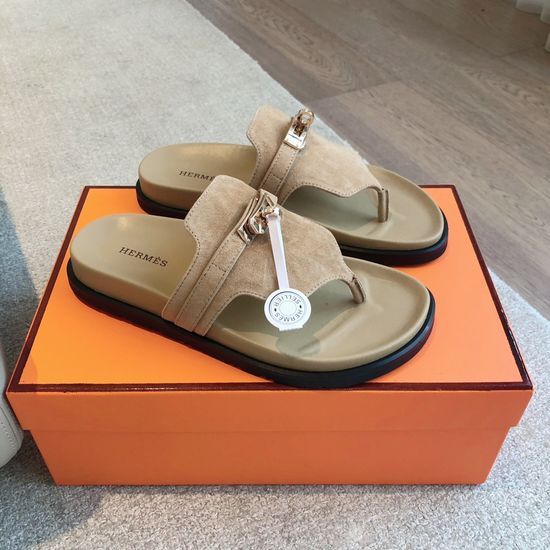 Hermes Lightweight Height Lifting Slippers Breathable Casual Stylish Comfortable
