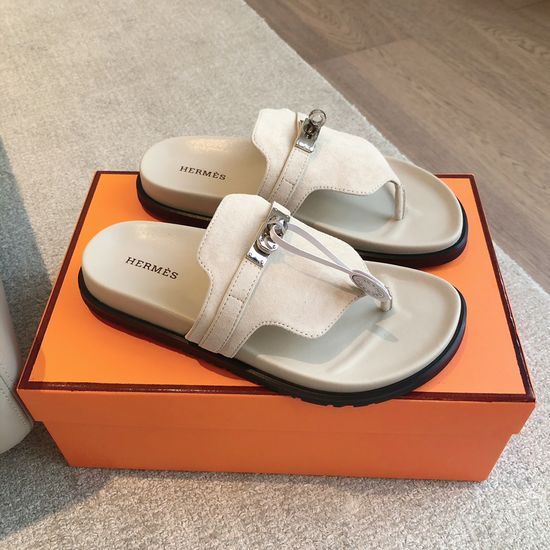 Hermes Lightweight Height Lifting Slippers Breathable Casual Stylish Comfortable