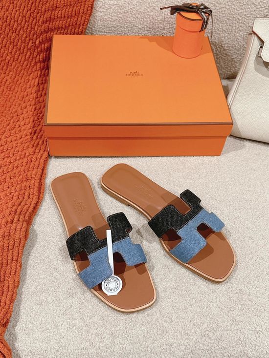 Hermes Flat Cowhide Slide Sandals Casual Comfortable Footwear