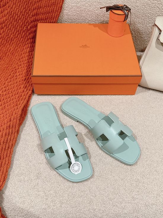 Hermes Flat Cowhide Slide Sandals Casual Comfortable Footwear