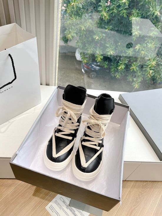Rick Owens Full Grain Leather High Top Lace-up Casual Sneakers