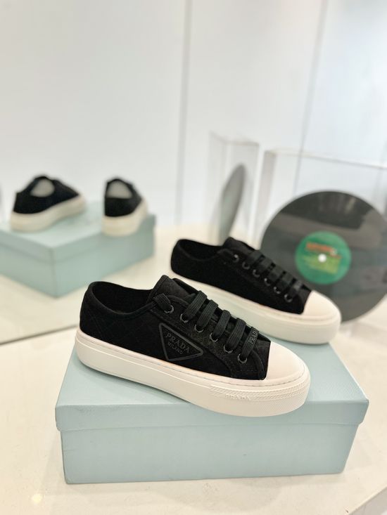 Prada Embroidered Canvas Lightweight Classic Daily Casual Sneakers