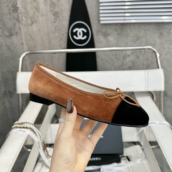 Chanel Elegant Classic Ballet Flats with Soft Leather Lining