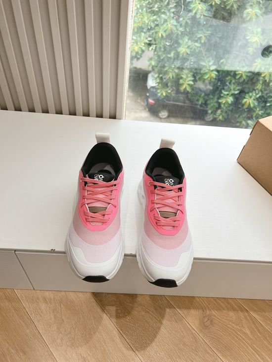 Loewe Lightweight Soft Knit Casual Comfortable Sneakers