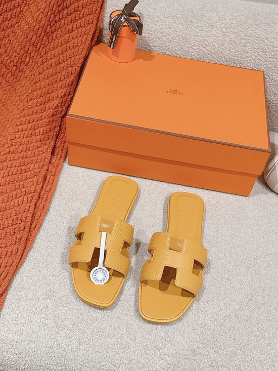 Hermes Flat Cowhide Slide Sandals Casual Comfortable Footwear