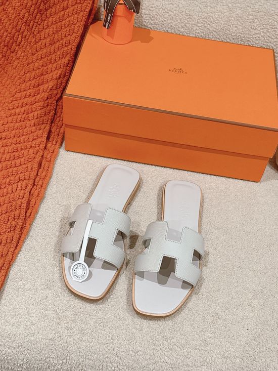 Hermes Flat Cowhide Slide Sandals Casual Comfortable Footwear