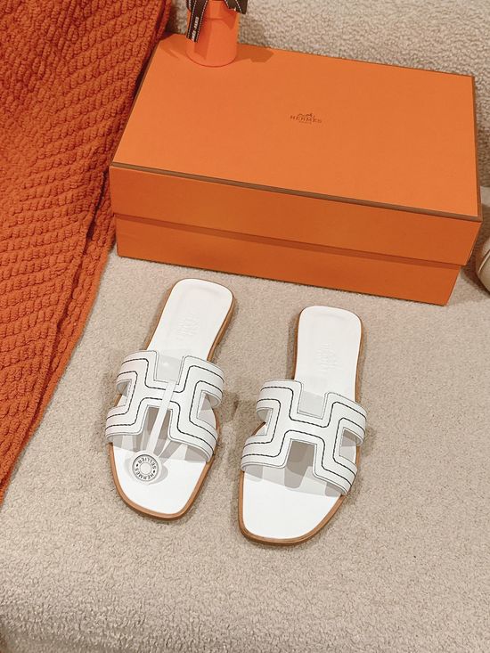 Hermes Embroidered Soft Leather Slip On Sandals Versatile Daily Wear