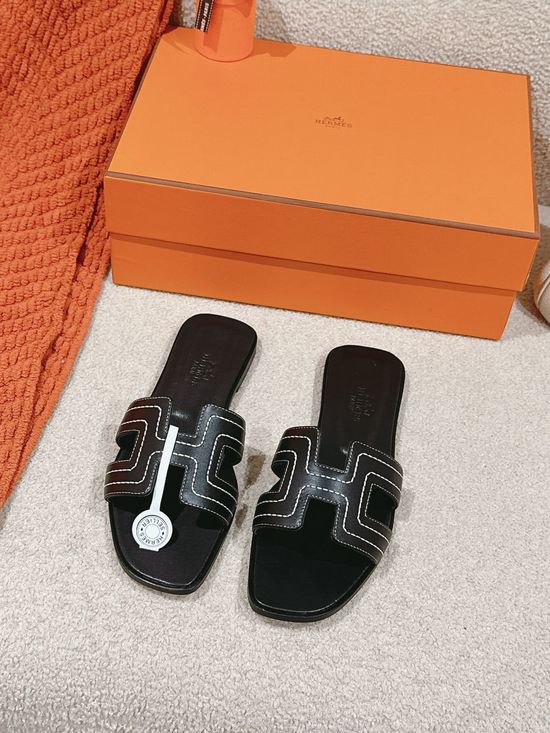 Hermes Embroidered Soft Leather Slip On Sandals Versatile Daily Wear