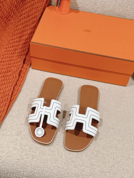 Hermes Embroidered Soft Leather Slip On Sandals Versatile Daily Wear