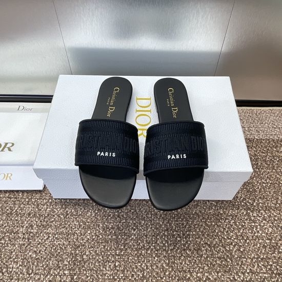 Christian Dior CD Embroidered Round-Toe Flat Sandals with Logo