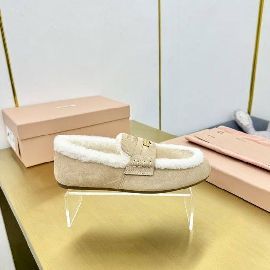 Miu Miu Comfortable Wool Lined Casual Slip-on Loafers