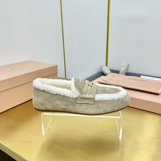 Miu Miu Comfortable Wool Lined Casual Slip-on Loafers