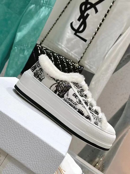 Christian Dior Embroidered Fleece Lined Platform Casual Sneakers