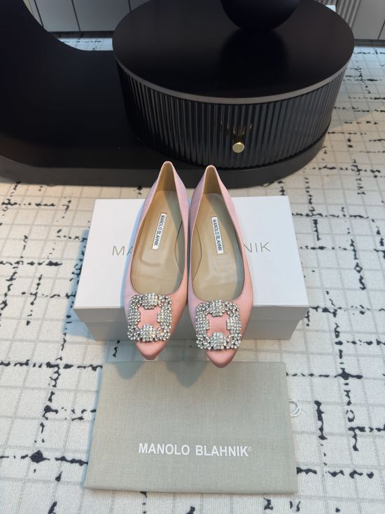 Manolo Blahnik Comfortable Satin High Heels with Crystal Buckle for Banquets