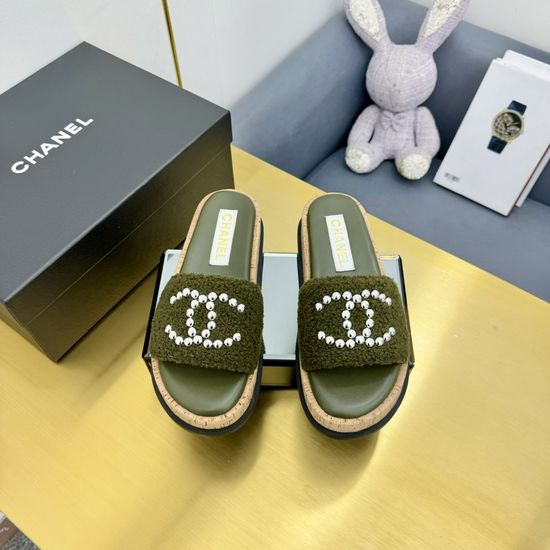 Chanel Sheepskin Upper Flat Slippers With Rubber Sole