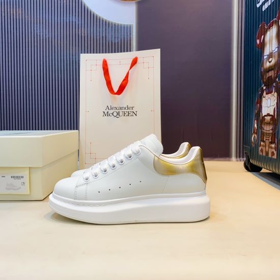 McQueen High Quality Silk Leather Casual Walking Shoes