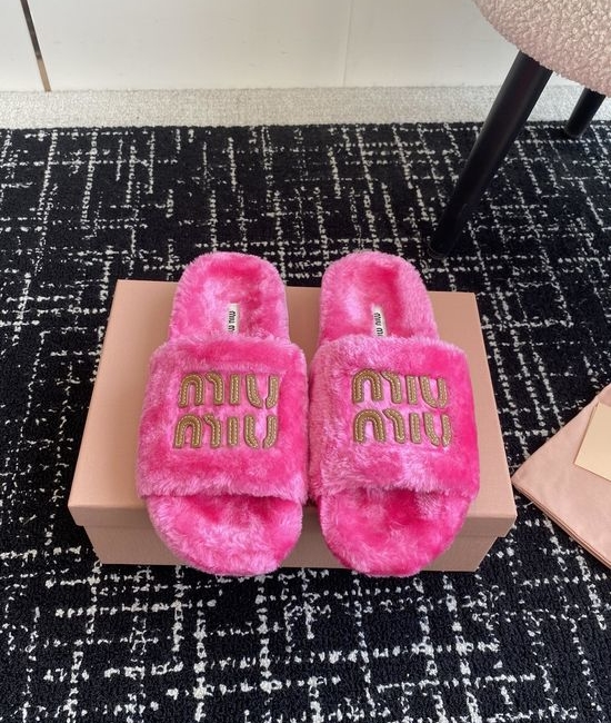 Miu Miu Soft Wool Fuzzy Slippers Anti Slip Sole For Daily Wear