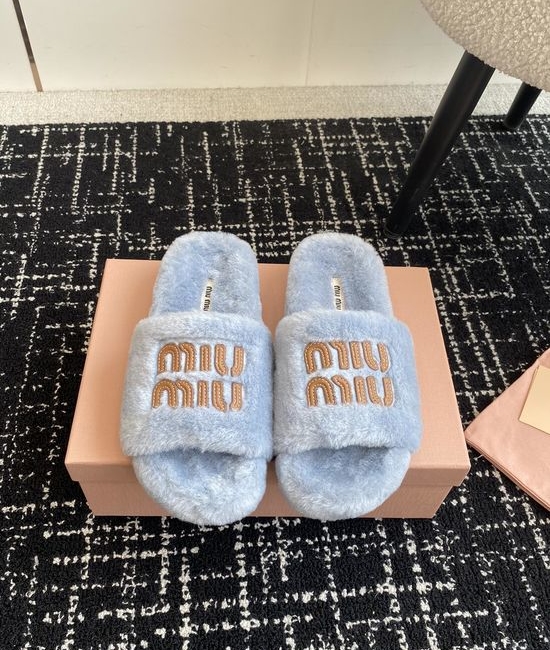 Miu Miu Soft Wool Fuzzy Slippers Anti Slip Sole For Daily Wear
