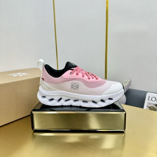 Loewe Breathable Running Shoes for Outdoor and Urban Lifestyle