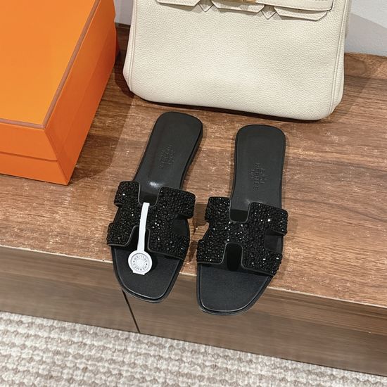 Hermes Exclusive Design Flat Sandals with Hand-Stitched Details