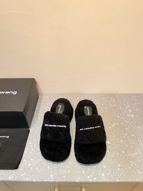 Alexander Wang Comfortable Curly Lamb Fur Low Heel Slip On Slippers