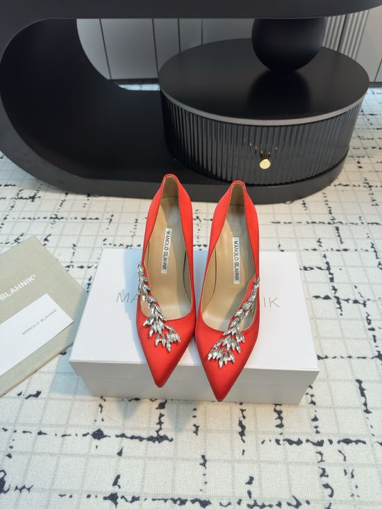 Manolo Blahnik Luxury Embellished Silk High Heel Pumps