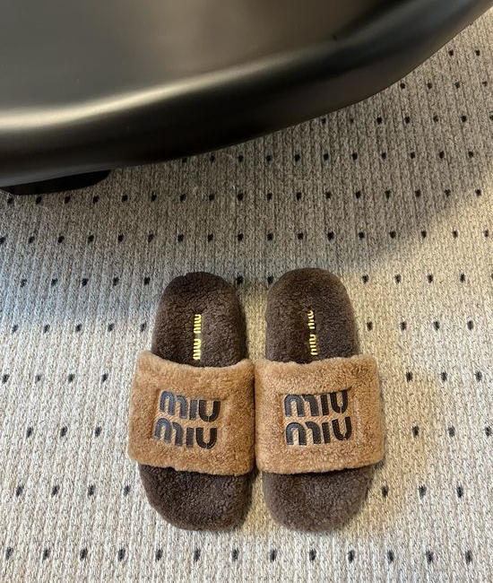 Miu Miu Premium Wool Thick Sole Fuzzy Slippers Anti Skid Bottom