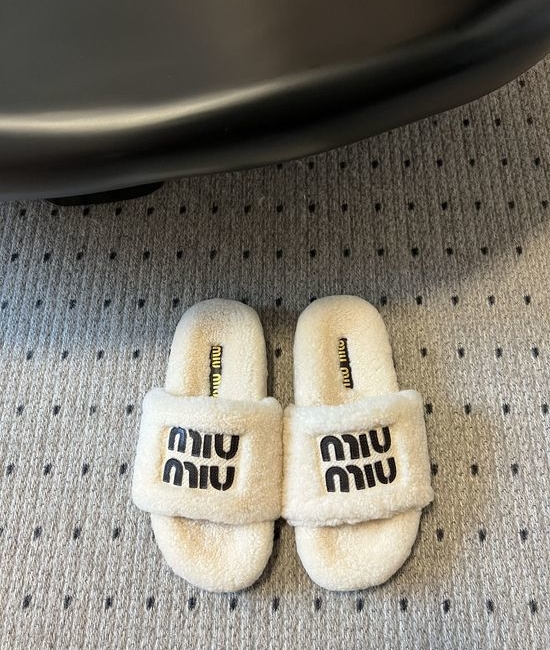 Miu Miu Premium Wool Thick Sole Fuzzy Slippers Anti Skid Bottom