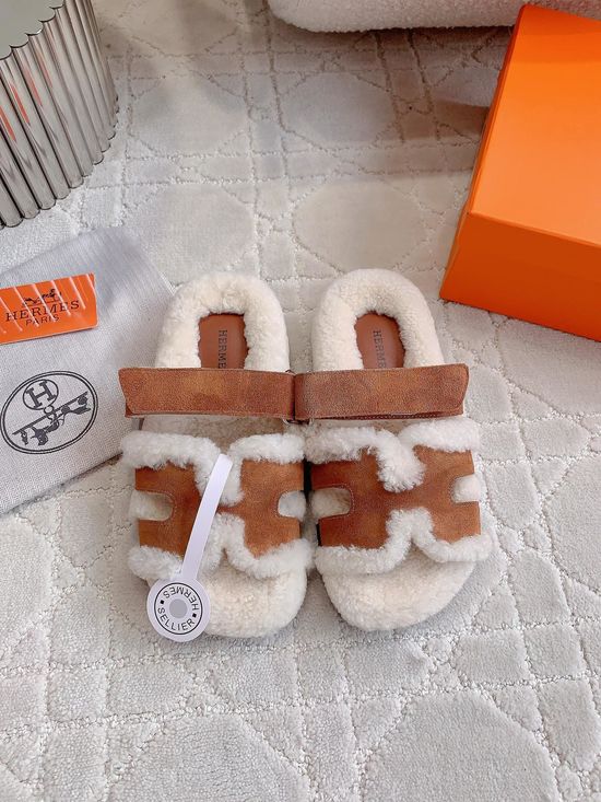 Hermes Warm Fuzzy Slippers Soft Comfortable Leather Upper Wool Lined