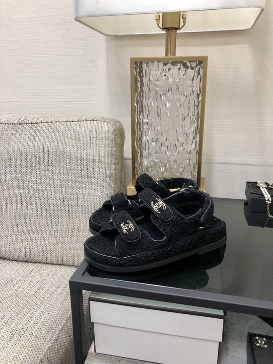 Gucci Top Quality Fuzzy Velcro Slip-On Sandals