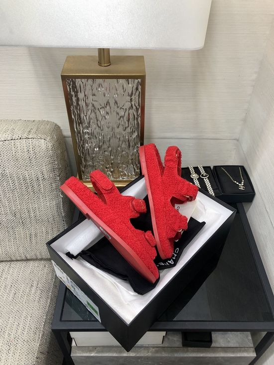 Gucci Top Quality Fuzzy Velcro Slip-On Sandals