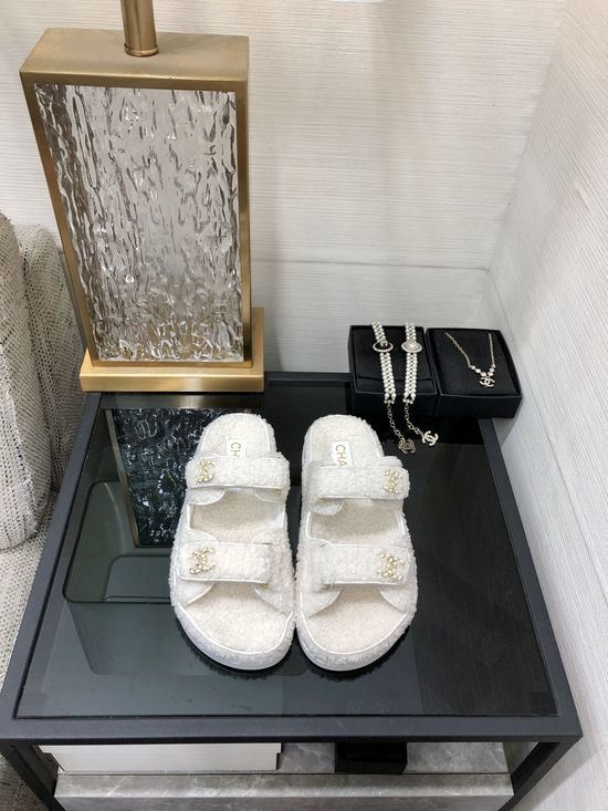 Gucci Top Quality Fuzzy Velcro Slip-On Sandals