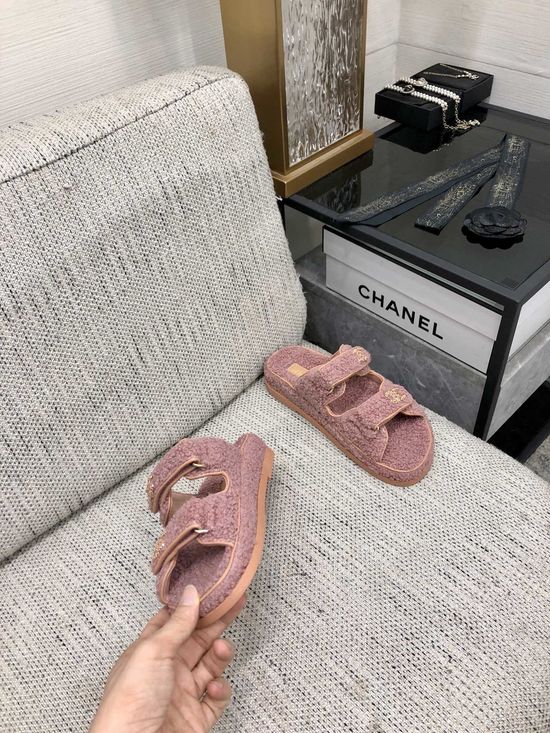 Gucci Top Quality Fuzzy Velcro Slip-On Sandals