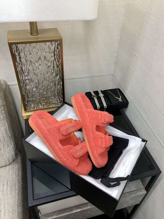Gucci Top Quality Fuzzy Velcro Slip-On Sandals