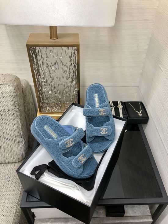 Gucci Top Quality Fuzzy Velcro Slip-On Sandals