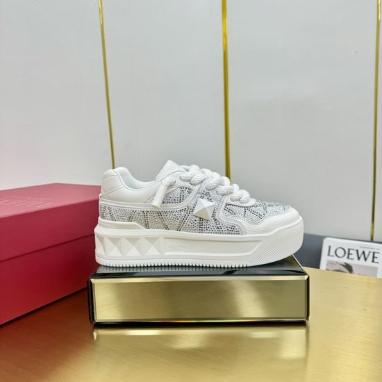 Valentino Classic Quilted Rivet Decor Versatile Low Top Sneakers