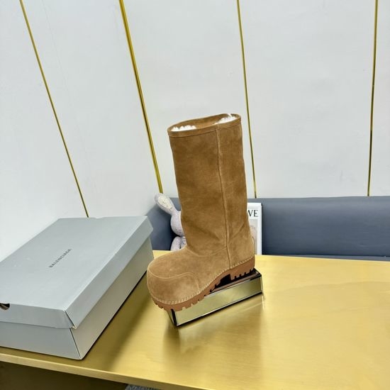 Balenciaga Futuristic Snow Boots Inspired by Celebrity Style