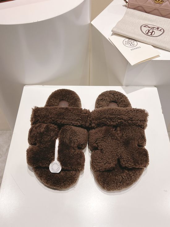 Hermes Curly Genuine Wool Comfortable Casual House Slippers