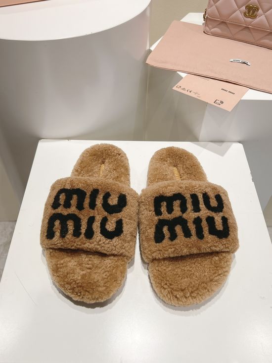 Miu Miu Fur Detail Fashion Casual Shoes Genuine Leather Material