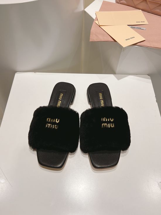 Miu Miu Premium Leather Sole Pumps High Quality Craftsmanship