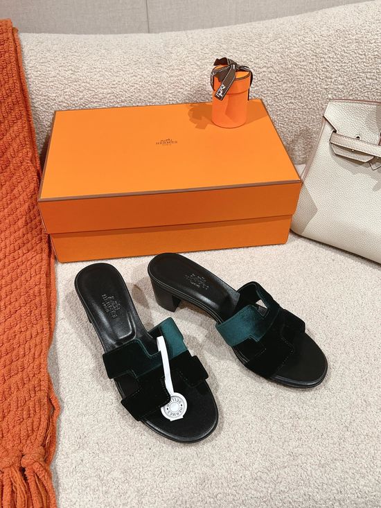 Hermes New Color Leather Sandals with Complimentary Scarves