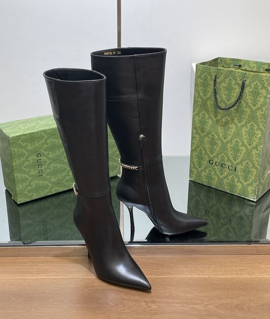 Gucci Pointed Toe Chain Knee High Boots With Leather Sole
