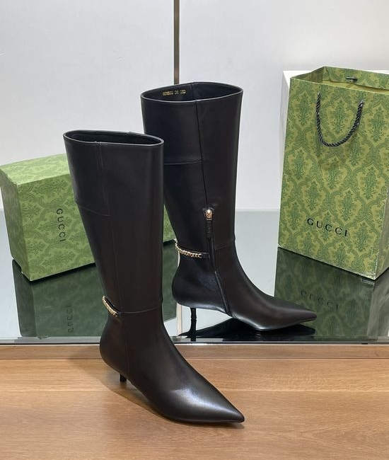 Gucci Pointed Toe Chain Knee High Boots With Leather Sole