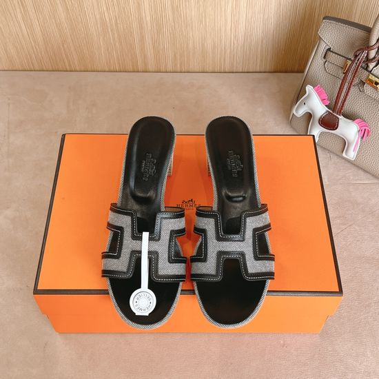 Hermes New Color Leather Sandals with Complimentary Scarves
