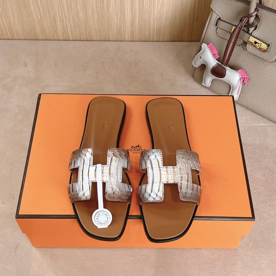Hermes Elegant Snake Print Sandals with Velvet Finish and Comfort Sole
