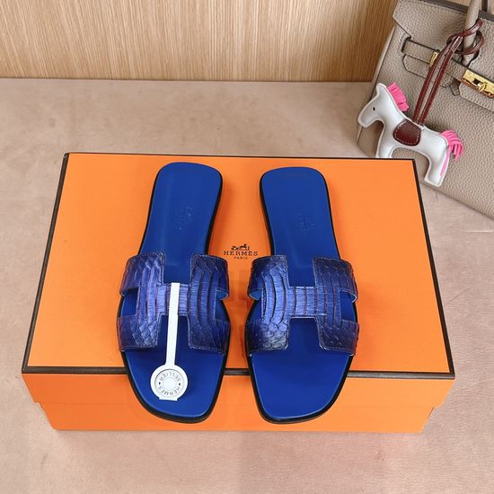 Hermes Elegant Snake Print Sandals with Velvet Finish and Comfort Sole